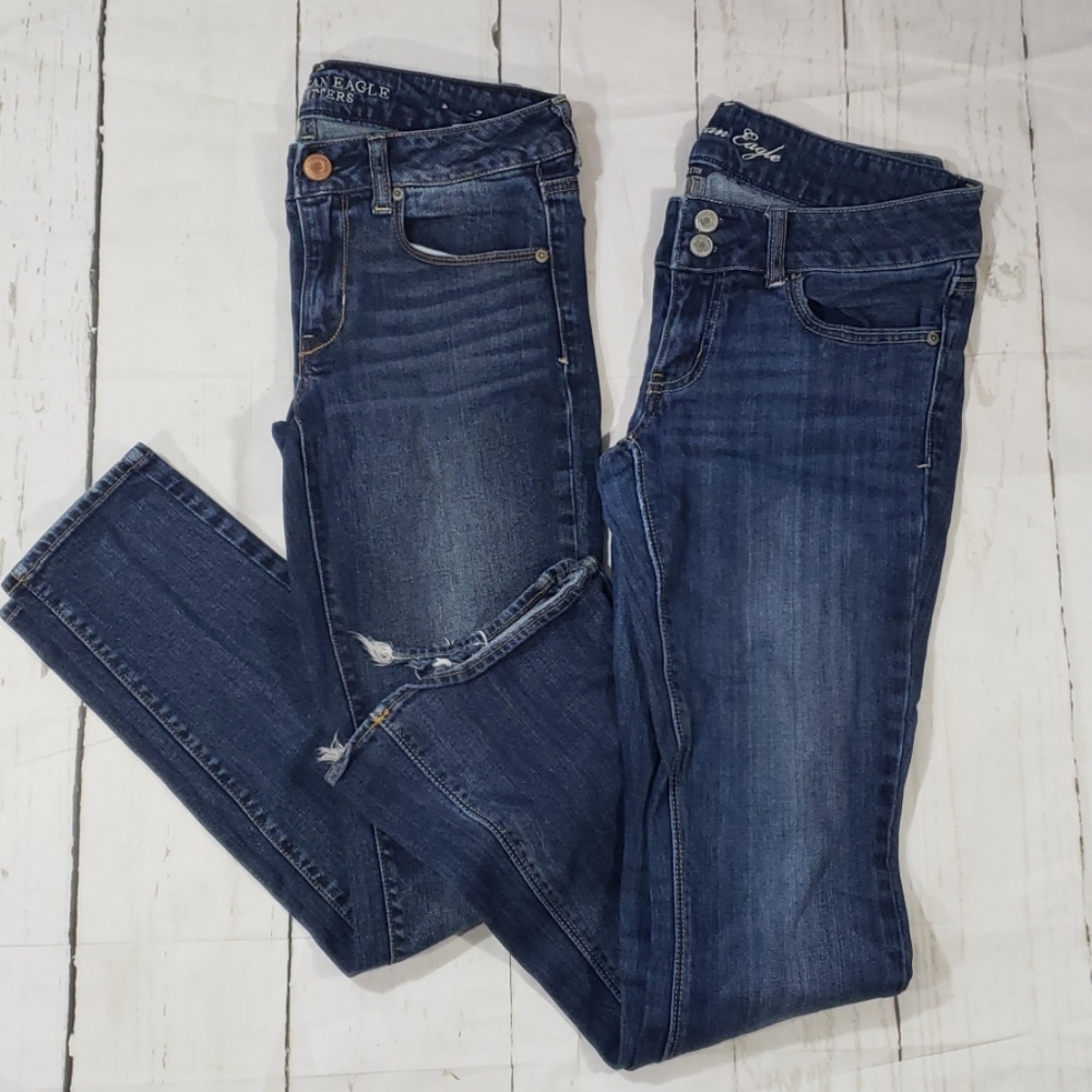 2 pair of American Eagle jeans size 6 short